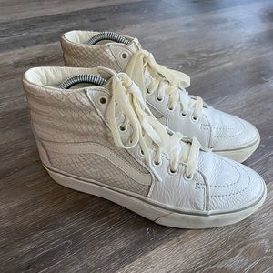 Vans Sk8-hi platform 2 white leather snakeskin shoes sz  7.5 velvet shoestrings